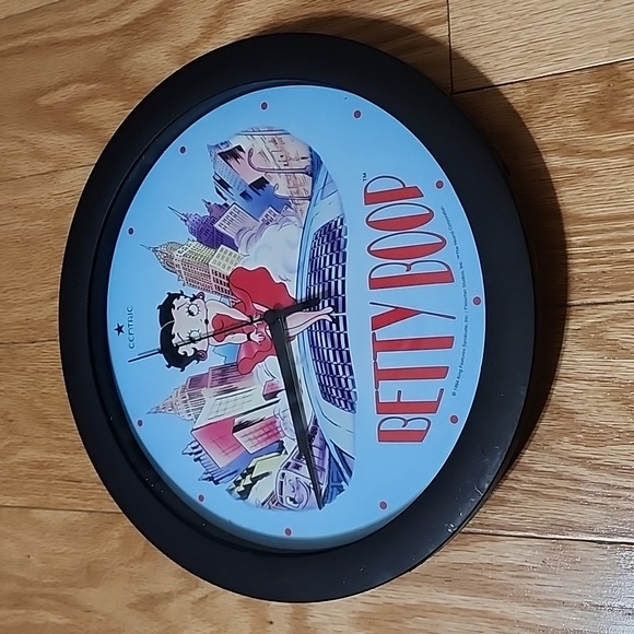 Vintage Centric Brand Betty Boop In The City Wall Clock, 11.5" Blue - Picture 1 of 3
